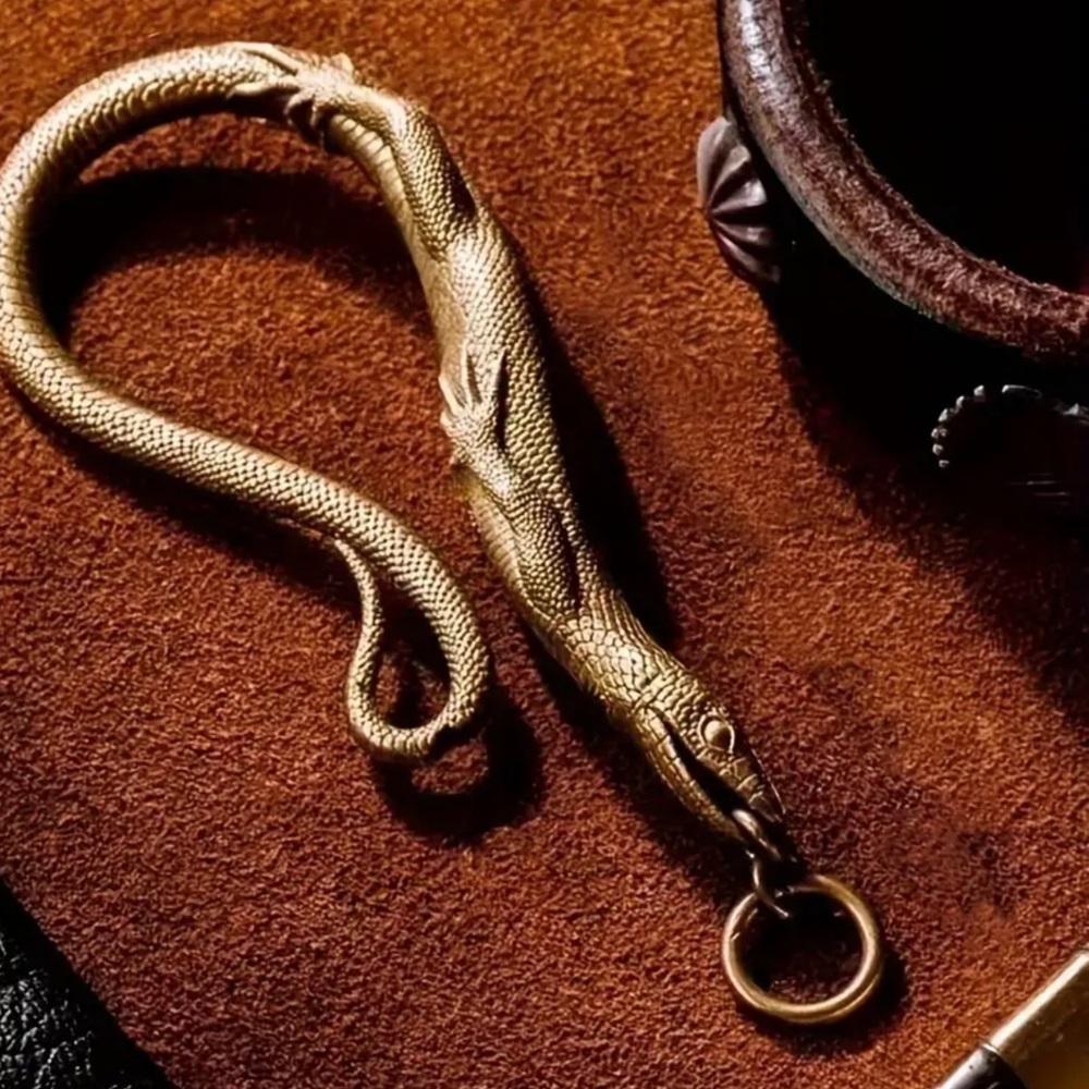 Brass lizard